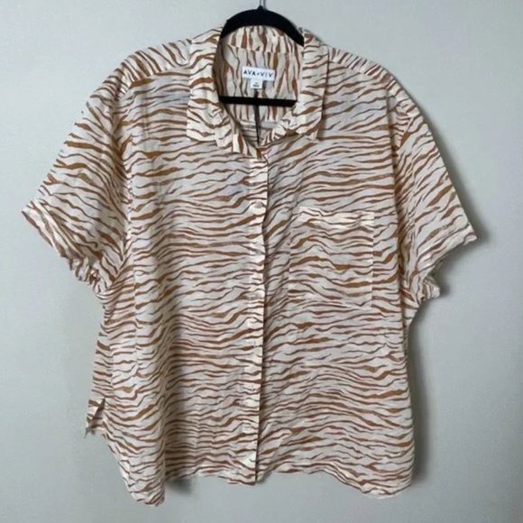 Zebra Animal Print Button Down Chic Glam Minimalist Artsy Plus Hip Blouse Top - Picture 6 of 10